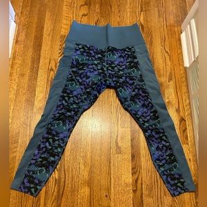 Knix Leakproof leggings. Size XL. Never Worn. Smoke and pet free home.